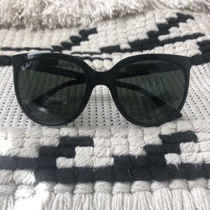 Ray Ban Cat Eye sunglasses